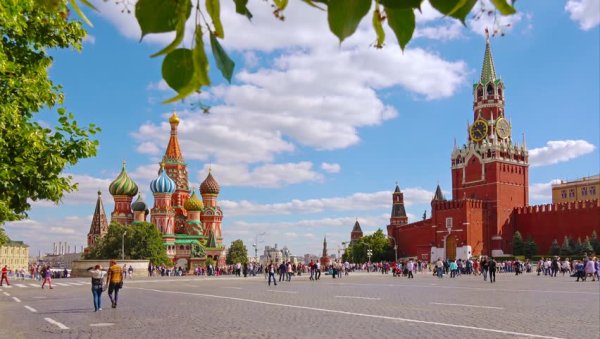 Москва красная площадь лето