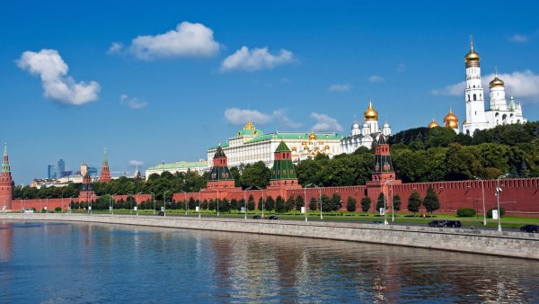 Москва река Кремль