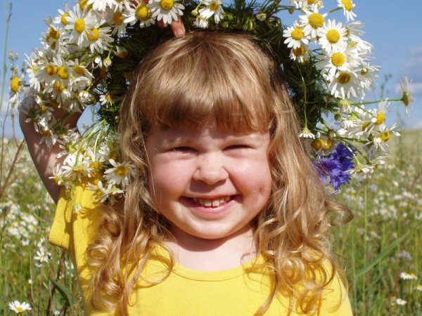 Дети радуются