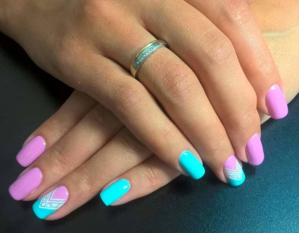 Двухцветный маникюр