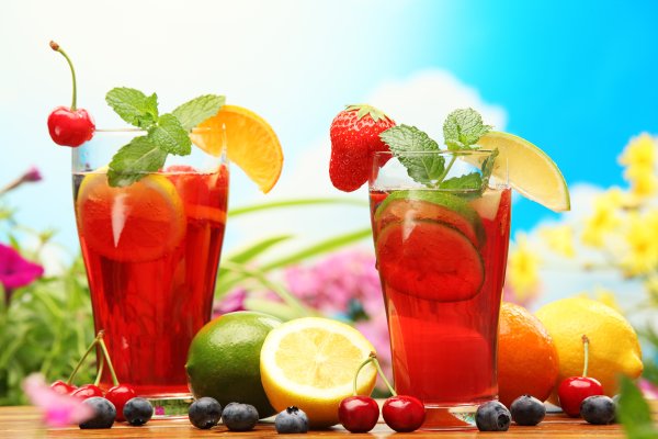 Фруктовые прохладительные напитки