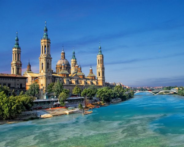 Фестиваль фламенко в Севилье