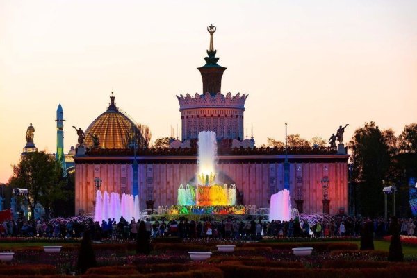 Прогулка по ВВЦ