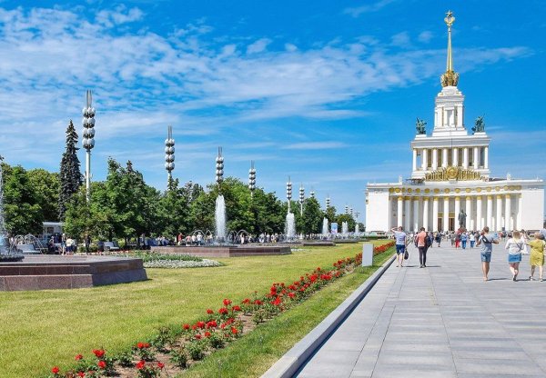 Парк ВДНХ летом