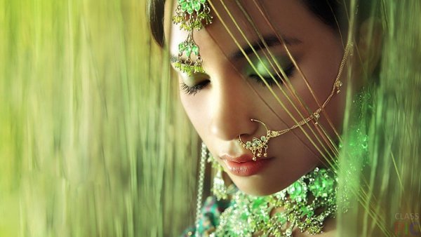 Восточный танец в пустыне