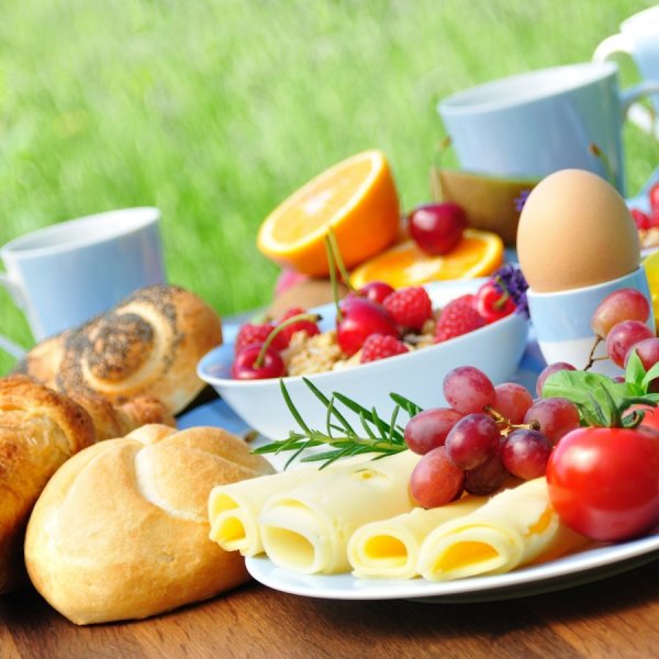 Красивый летний завтрак