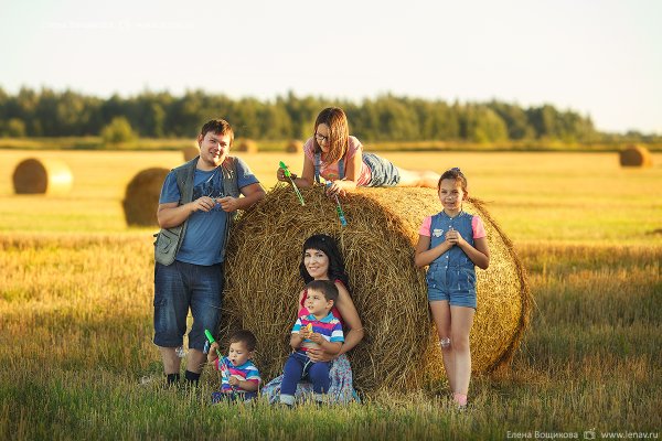 Семья в деревне