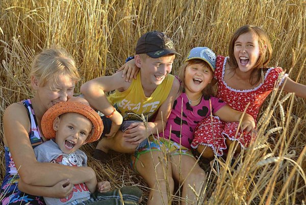 Семья в деревне