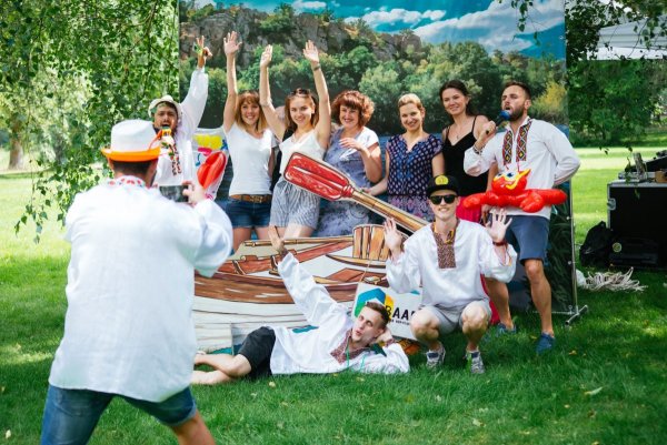 Веселый корпоратив на природе