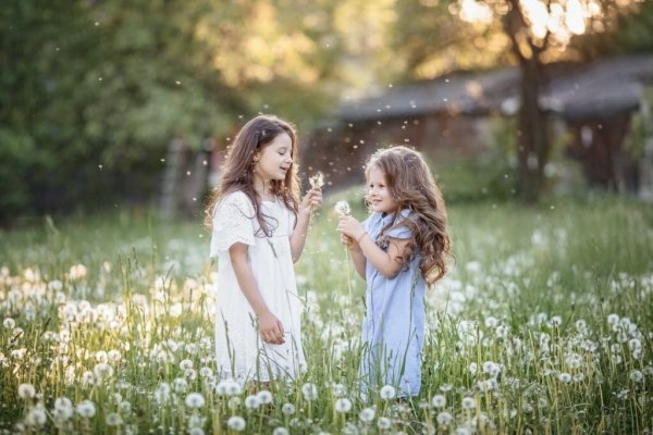 Фотосессия на природе две подруги с детьми