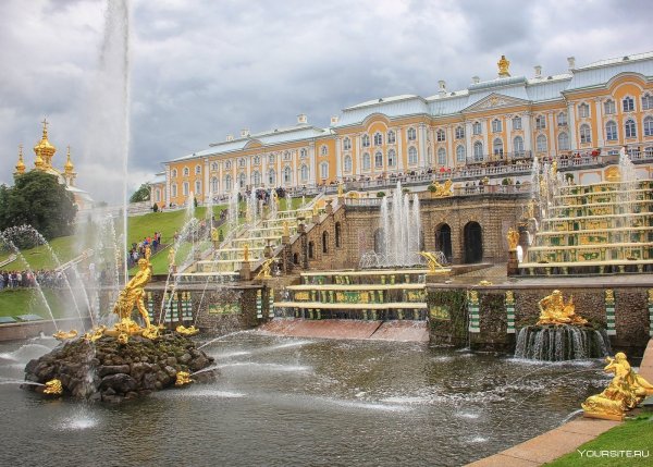 Петергоф в Санкт-Петербурге Петродворец