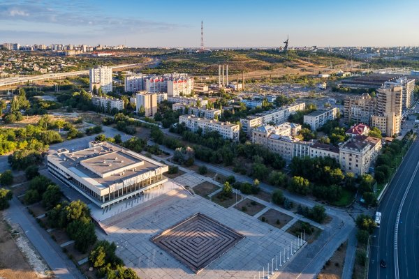 Ночная набережная Волгоград