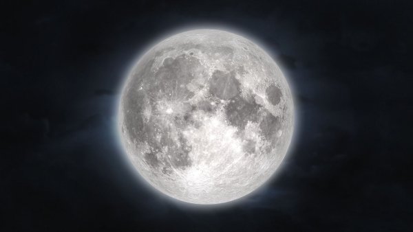 Луна в космосе