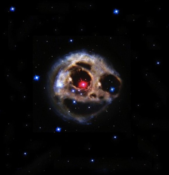 Огромные существа в космосе