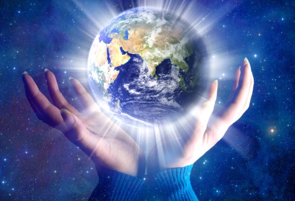 Земля в руках