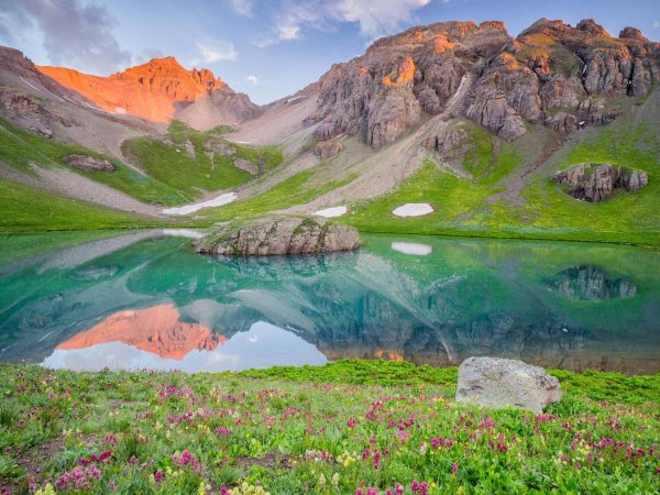 Голубое озеро в Колорадо