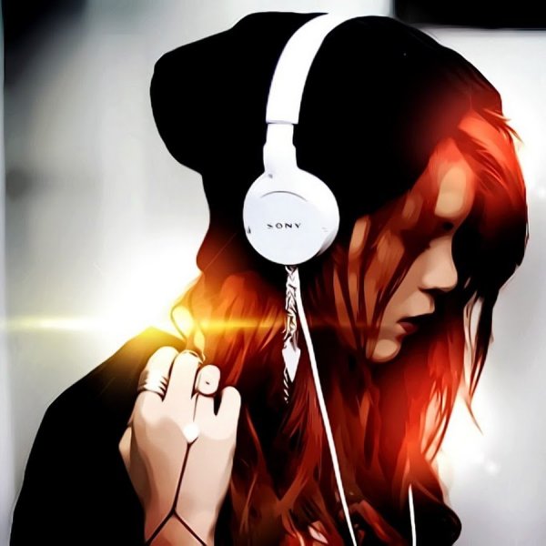 Девочка с наушниками