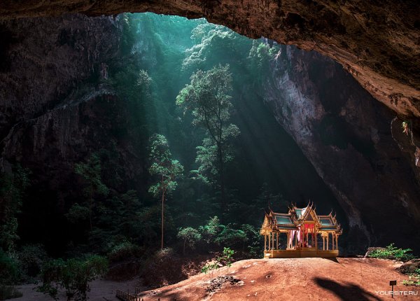 Пещера Прайя Накхон (Phraya Nakhon Cave)