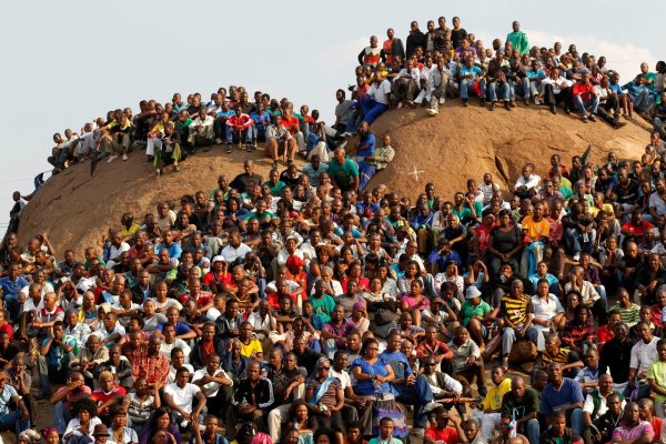 Много людей на земле