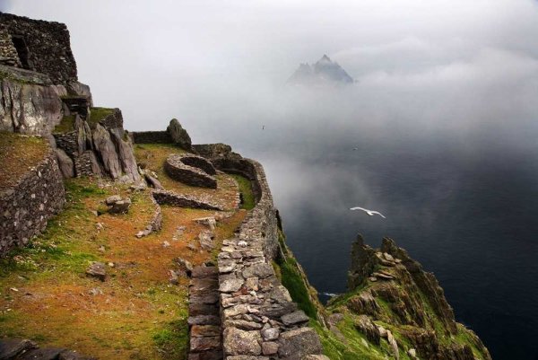 Остров Утес Скеллиг Майкл и Фарерские острова