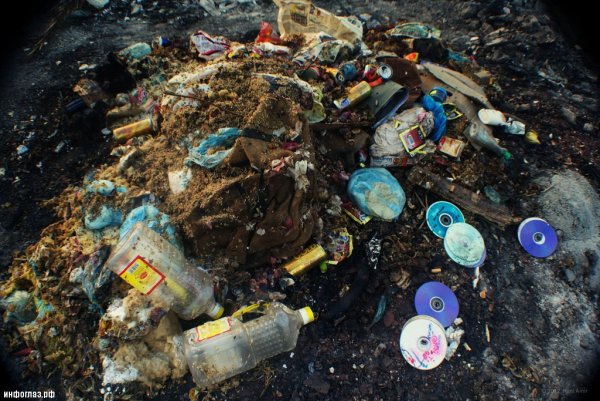 Мусор на земле