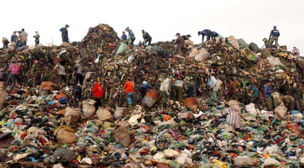 Мусор на планете земля