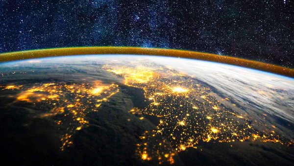 Поверхность земли из космоса