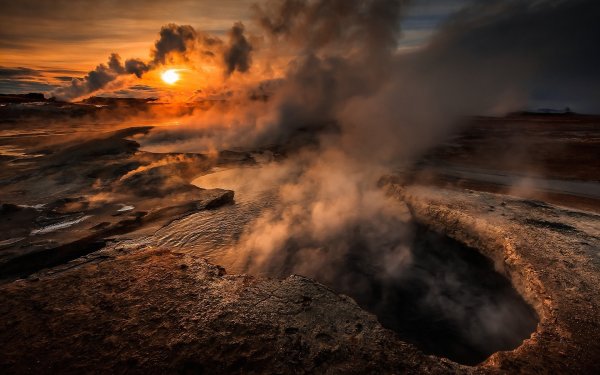 Гейзеры на закате