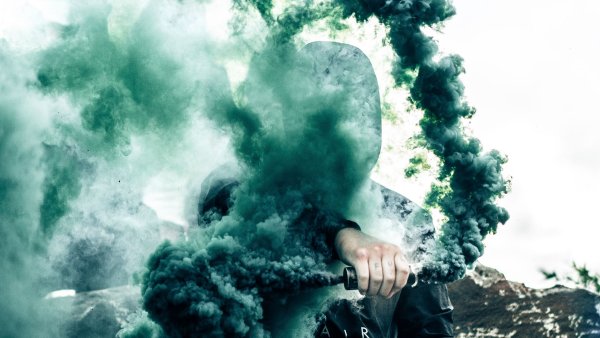 Человек в дыму