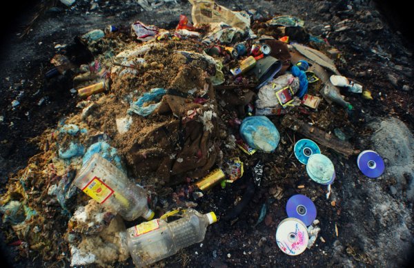 Мусор на планете земля