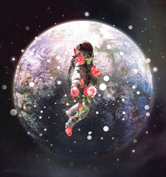 Космонавт с цветами