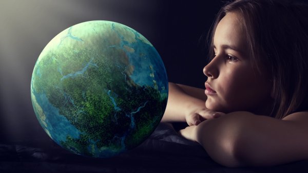 Девочка с планетами