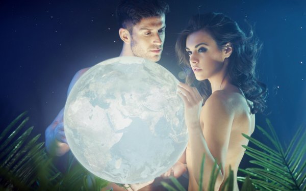 Парень девушка Луна