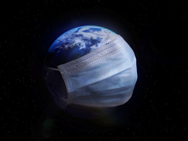 Земля в маске от коронавируса
