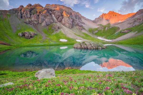 Голубое озеро в Колорадо