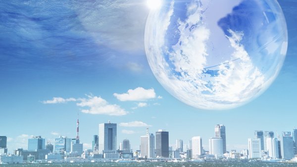 Планета на голубом небе