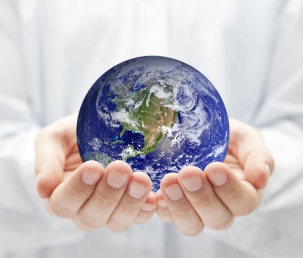 Earth photo in hands