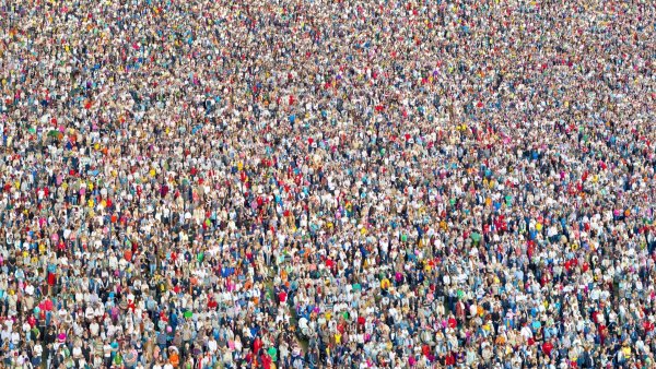 Много людей на планете