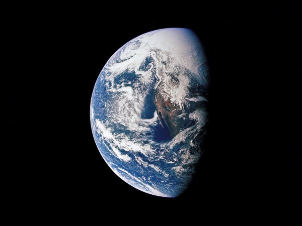 Обои на айфон земля