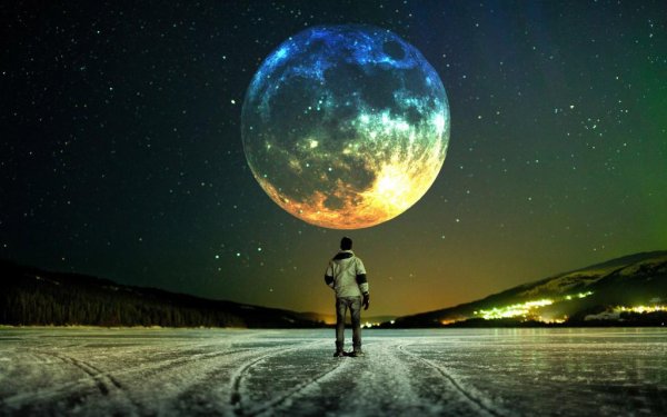 Человек на фоне космоса