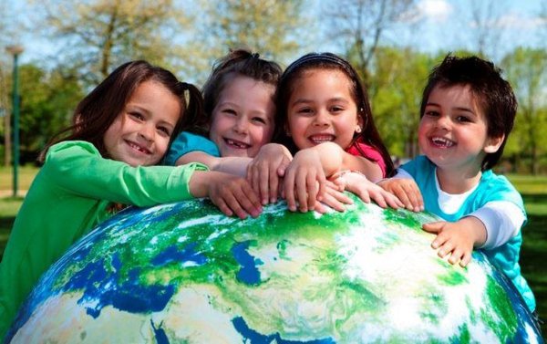 Мир на планете счастливы дети