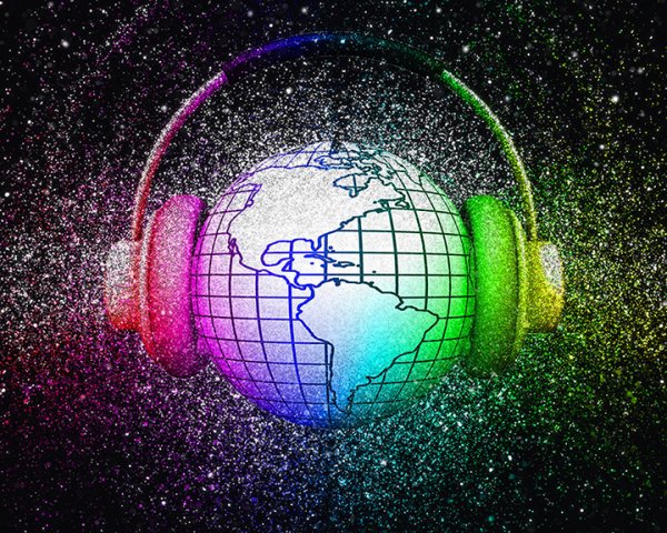 Земной шар в наушниках