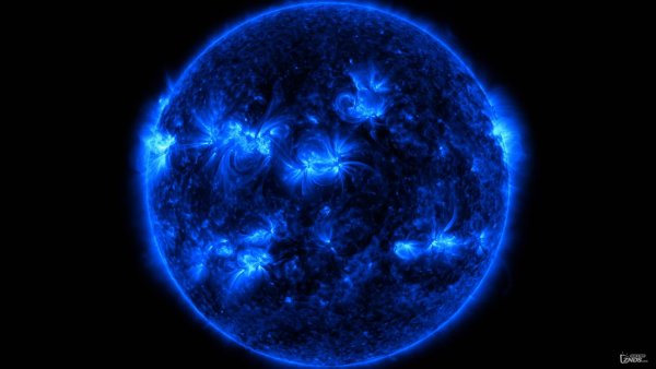 Синее солнце