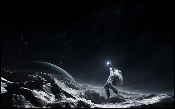 Космонавт в космосе