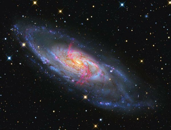 Галактика м106