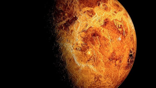 Венера из космоса