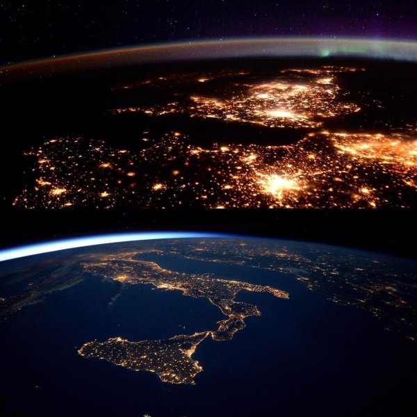 Вид земли из космоса