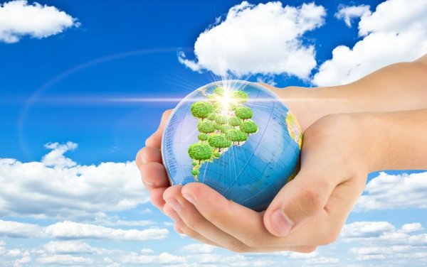 Планета земля в руках экология
