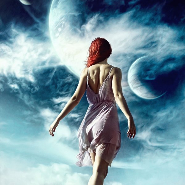 Космическая девушка