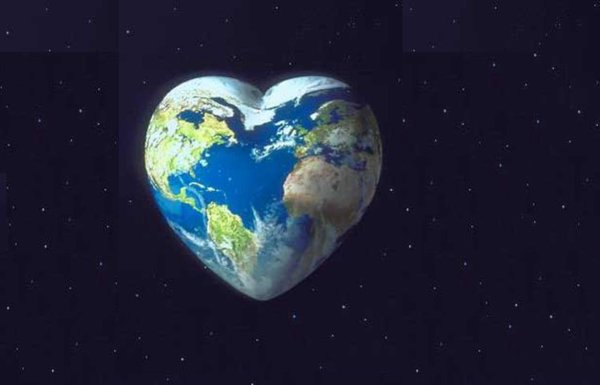 Земля в виде сердца